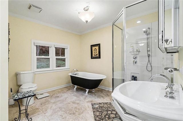 370 Kenilworth Circle, Stone Mountain, GA 30083