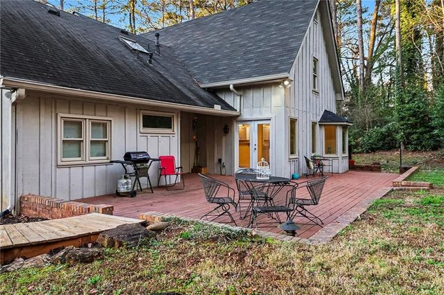 370 Kenilworth Circle, Stone Mountain, GA 30083