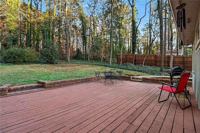 370 Kenilworth Circle, Stone Mountain, GA 30083