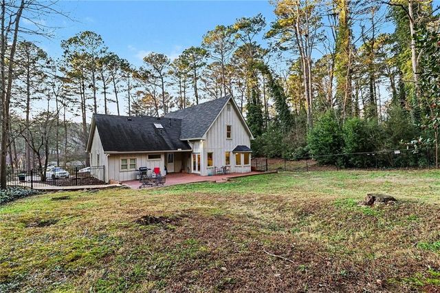 370 Kenilworth Circle, Stone Mountain, GA 30083