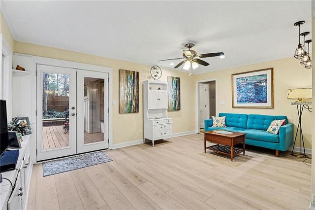 370 Kenilworth Circle, Stone Mountain, GA 30083