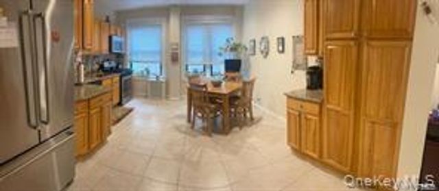 29 Woodmere Boulevard 2B, Woodmere, NY 11598