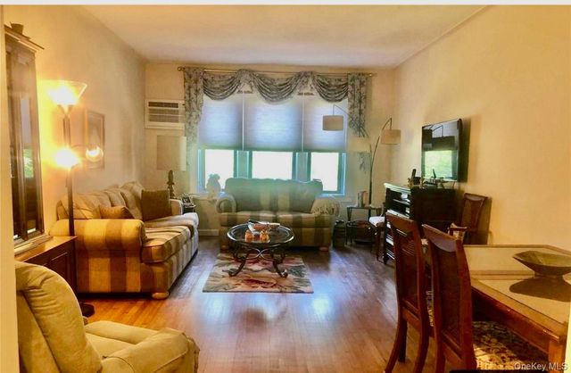 29 Woodmere Boulevard 2B, Woodmere, NY 11598