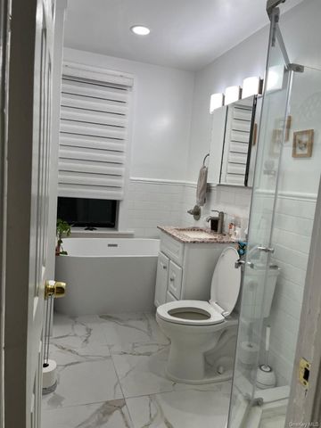 29 Woodmere Boulevard 2B, Woodmere, NY 11598