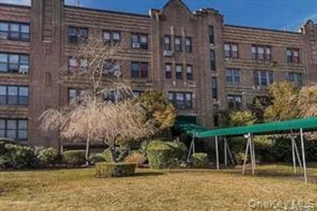 29 Woodmere Boulevard 2B, Woodmere, NY 11598