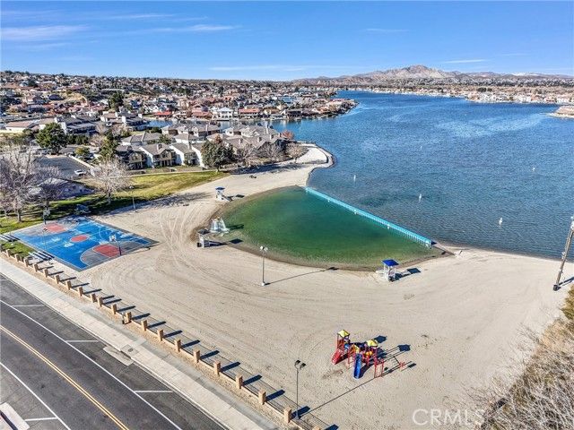 13608 Sea Gull Drive, Victorville, CA 92395