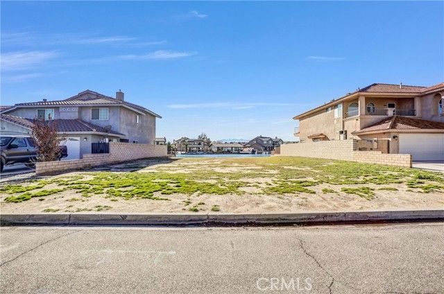 13608 Sea Gull Drive, Victorville, CA 92395