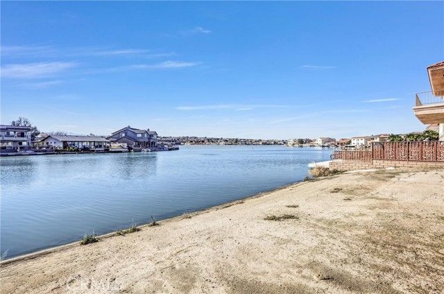 13608 Sea Gull Drive, Victorville, CA 92395