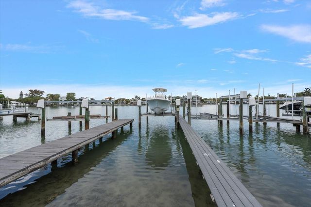 2515 BAY BOULEVARD B, Indian Rocks Beach, FL 33785