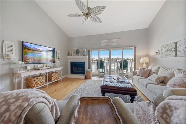 2515 BAY BOULEVARD B, Indian Rocks Beach, FL 33785