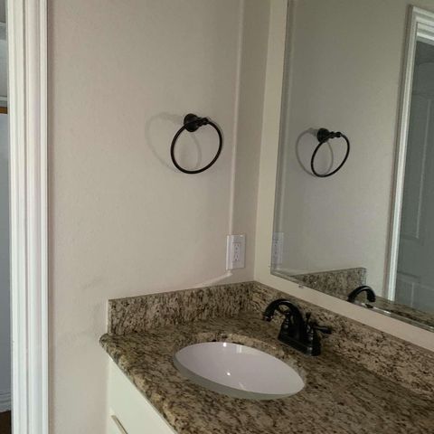 409 E Maple Row, Denison, TX 75021