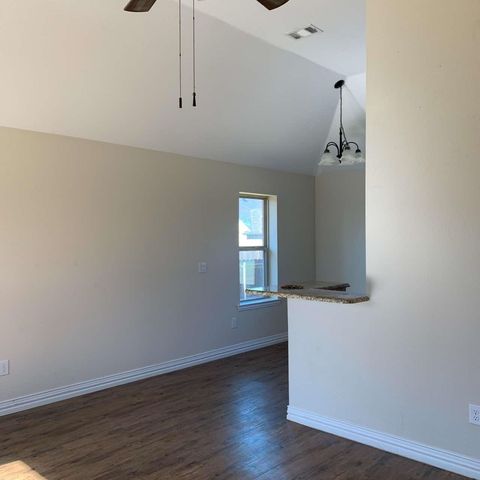 409 E Maple Row, Denison, TX 75021