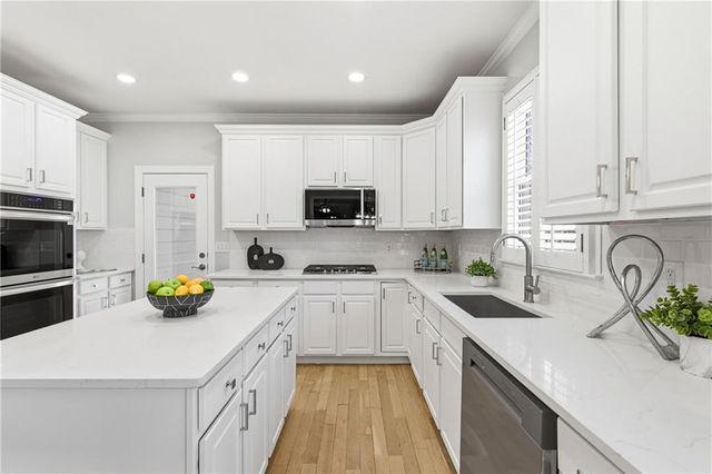 5228 Yellowtail NW Lane, Kennesaw, GA 30152