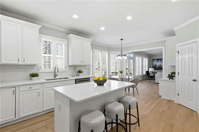 5228 Yellowtail NW Lane, Kennesaw, GA 30152