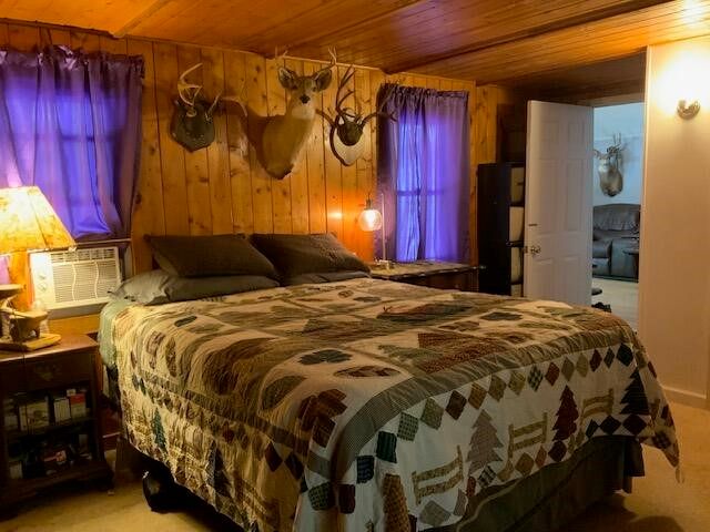 777 W Lincoln Avenue, White Cloud, MI 49349