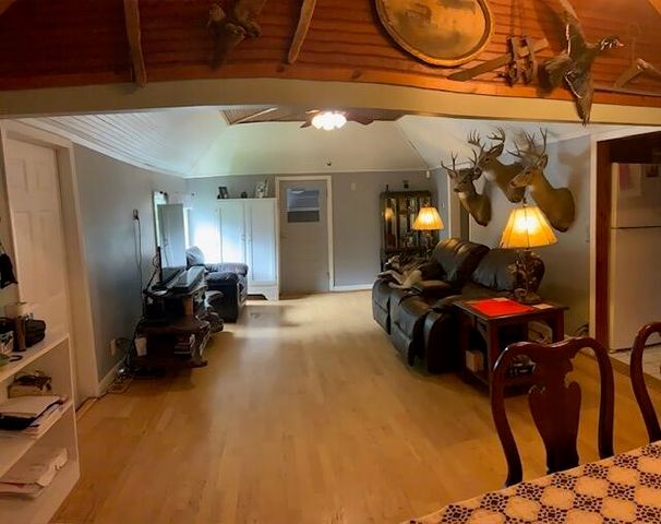 777 W Lincoln Avenue, White Cloud, MI 49349