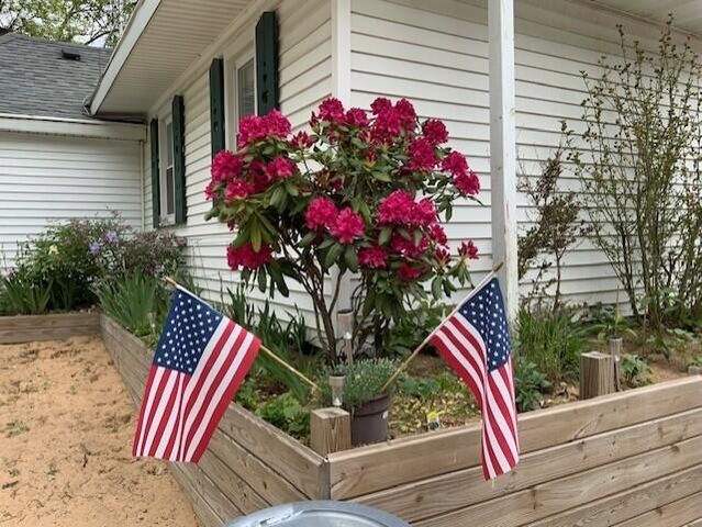 777 W Lincoln Avenue, White Cloud, MI 49349