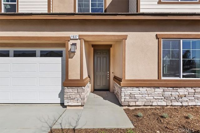 1996 Nathan Lane, San Jacinto, CA 92582