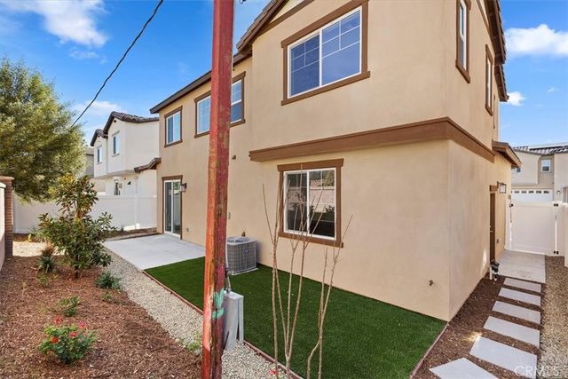 1996 Nathan Lane, San Jacinto, CA 92582