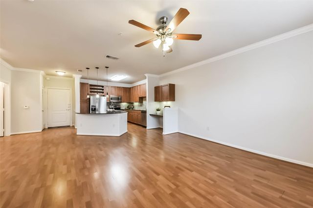 1711 Old Spanish Trail 426, Houston, TX 77054