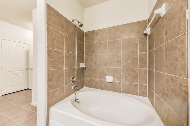 1711 Old Spanish Trail 426, Houston, TX 77054