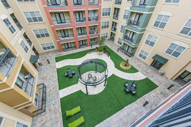 1711 Old Spanish Trail 426, Houston, TX 77054