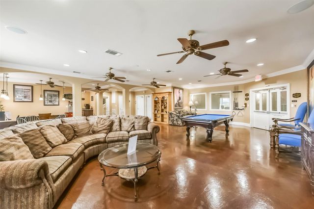 1711 Old Spanish Trail 426, Houston, TX 77054