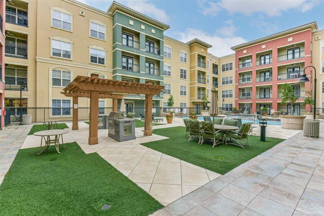 1711 Old Spanish Trail 426, Houston, TX 77054