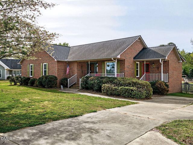 9721 Weathering Court, Zebulon, NC 27597