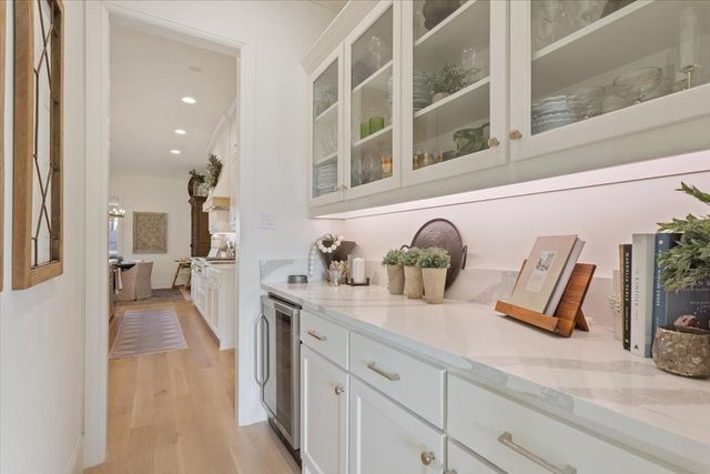 14007 Rw Court, Woodway, TX 76712