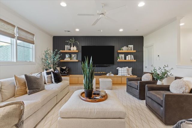 14007 Rw Court, Woodway, TX 76712