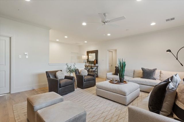 14007 Rw Court, Woodway, TX 76712