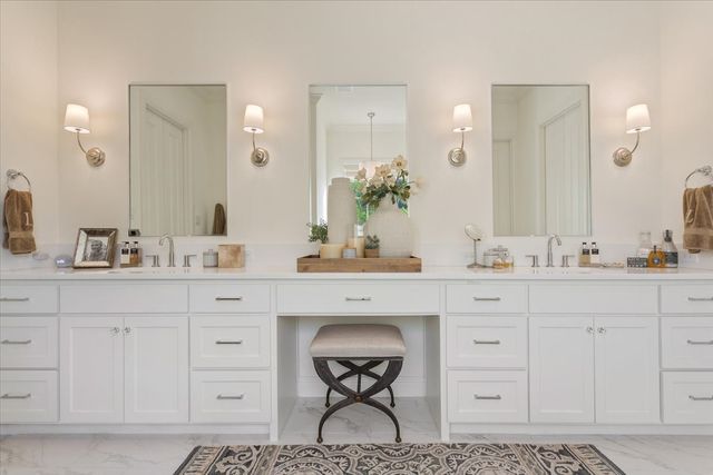 14007 Rw Court, Woodway, TX 76712