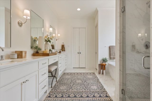 14007 Rw Court, Woodway, TX 76712