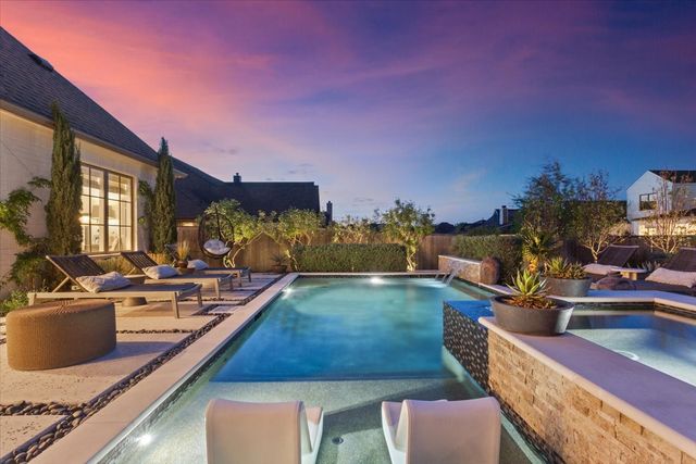 14007 Rw Court, Woodway, TX 76712