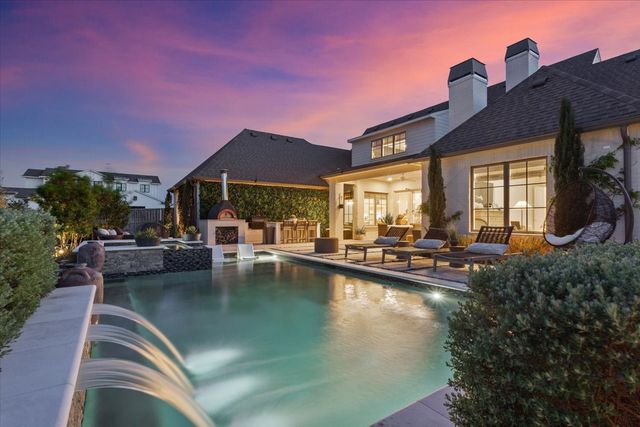 14007 Rw Court, Woodway, TX 76712