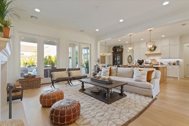 14007 Rw Court, Woodway, TX 76712