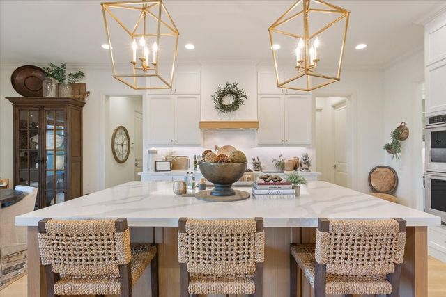 14007 Rw Court, Woodway, TX 76712