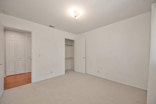 9112 Grove St, Elk Grove, CA 95624