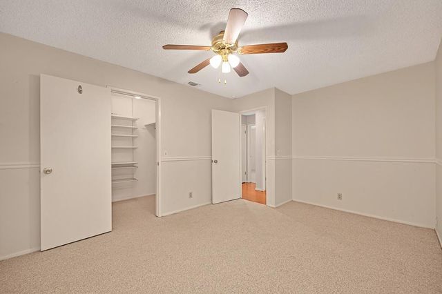 9112 Grove St, Elk Grove, CA 95624