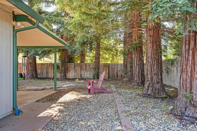 9112 Grove St, Elk Grove, CA 95624