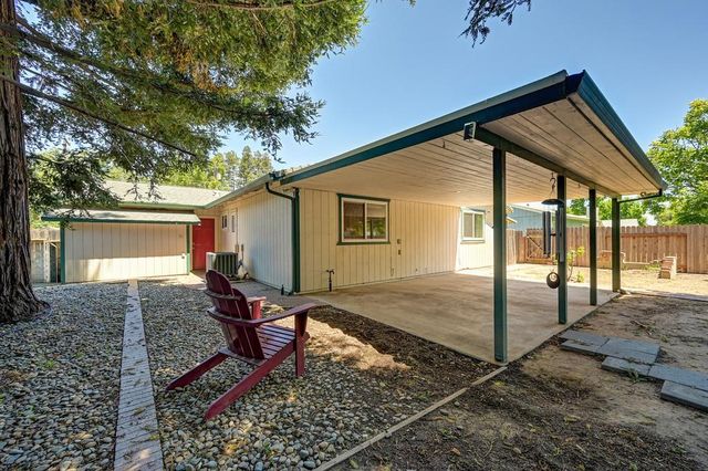 9112 Grove St, Elk Grove, CA 95624