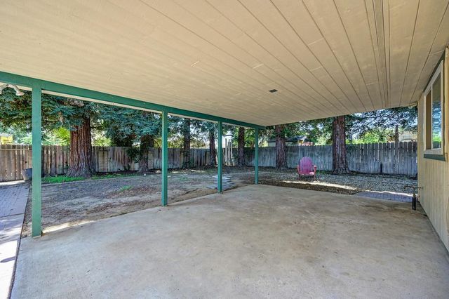 9112 Grove St, Elk Grove, CA 95624