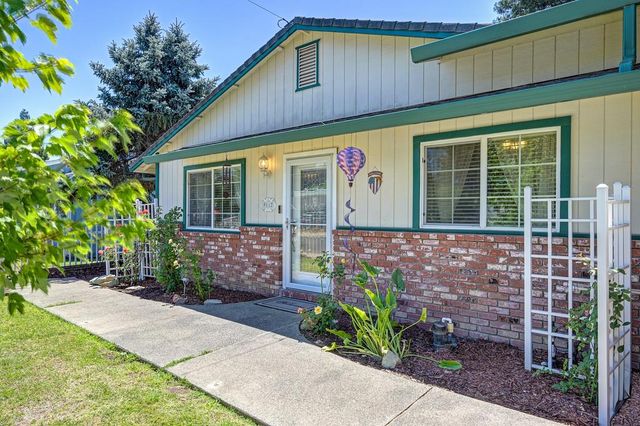 9112 Grove St, Elk Grove, CA 95624