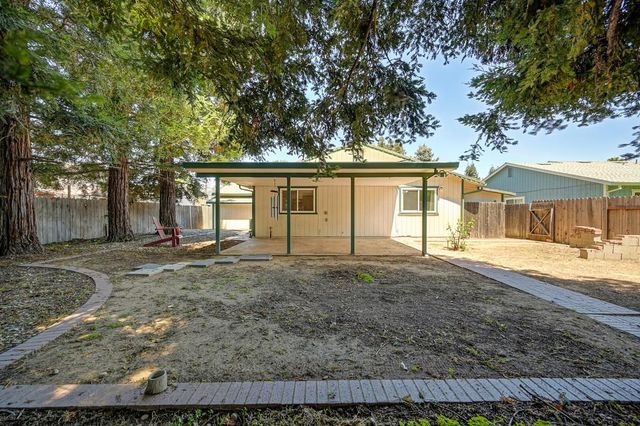 9112 Grove St, Elk Grove, CA 95624