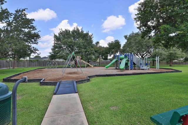 14243 Bella Drive, Cypress, TX 77429