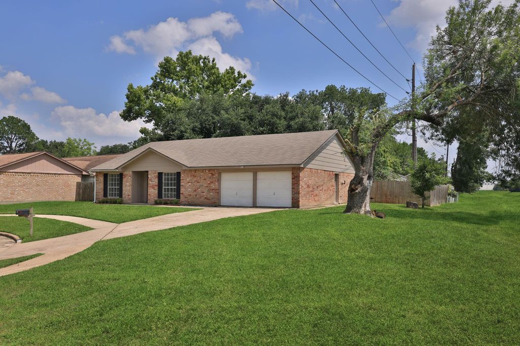 14243 Bella Drive, Cypress, TX 77429