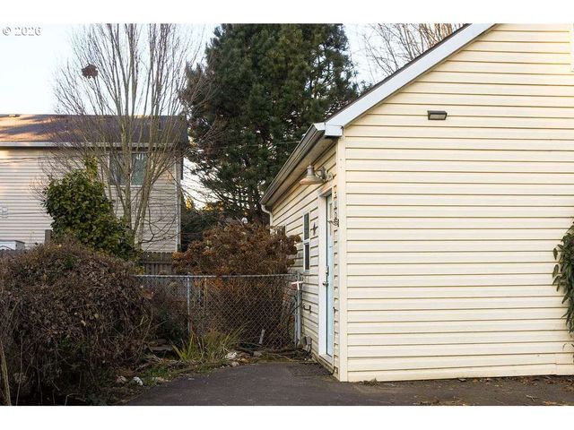 40 Se 133RD Ave B, Portland, OR 97233