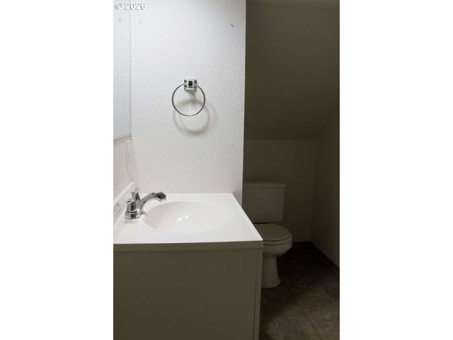 40 Se 133RD Ave B, Portland, OR 97233