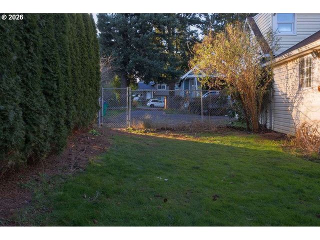 40 Se 133RD Ave B, Portland, OR 97233